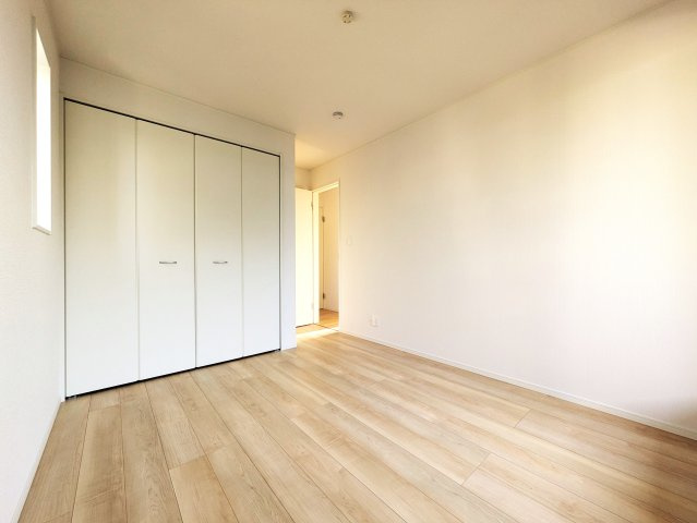 神戸市西区大沢1丁目新築戸建3号棟の洋室