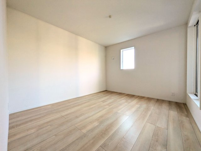 神戸市西区大沢1丁目新築戸建3号棟の洋室