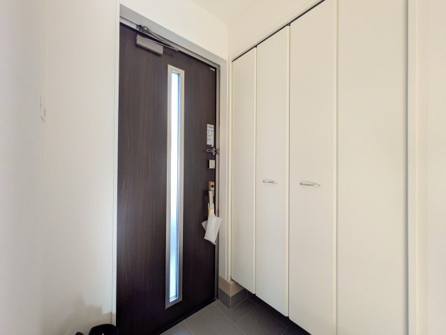 神戸市西区大沢1丁目新築戸建3号棟の玄関