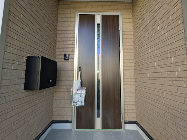 神戸市西区大沢1丁目新築戸建3号棟の玄関