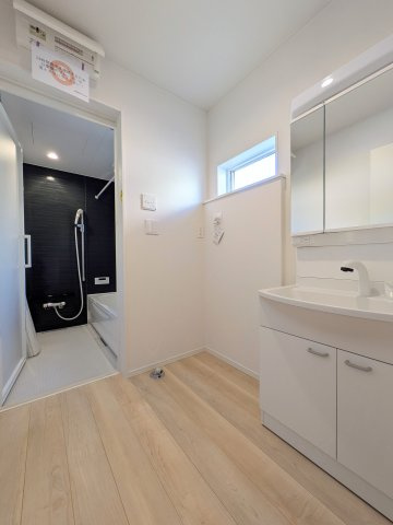 神戸市西区大沢1丁目新築戸建3号棟の洗面所