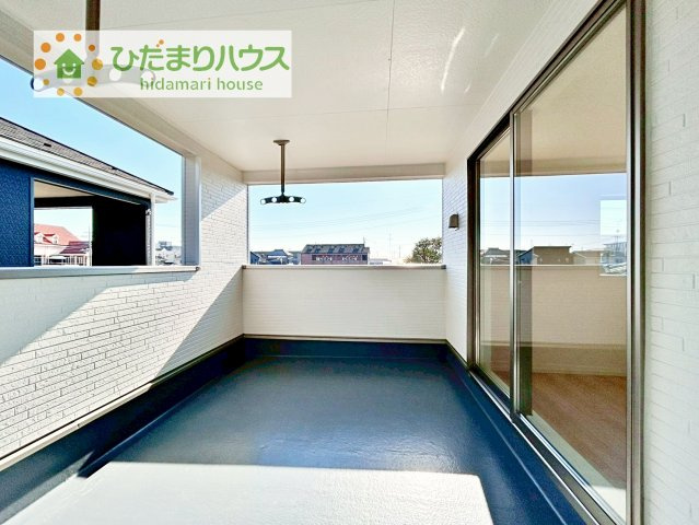 【バルコニー】 | 結城市結城第40　新築戸建　1号棟 | 人気が高いインナーバルコニーを採用♪天候を気にせず洗濯物を干せ、紫外線も気にせずに済みます(*^^)v