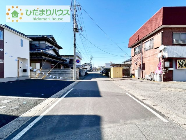 【前面道路含む現地写真】 | 結城市結城第40　新築戸建　1号棟 | たっぷりの陽光と心地よい風が舞い込む住まい♪