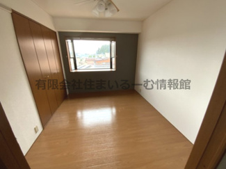 【居間・リビング】 | ロイヤルプレステージ本町 | おしゃれな居間です