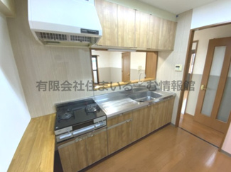 【キッチン】 | ロイヤルプレステージ本町 | きれいなキッチンです