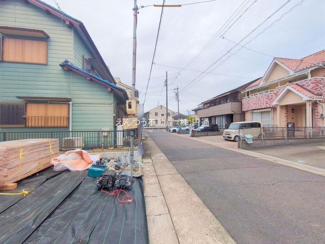 メルディア城西町の前面道路含む現地写真