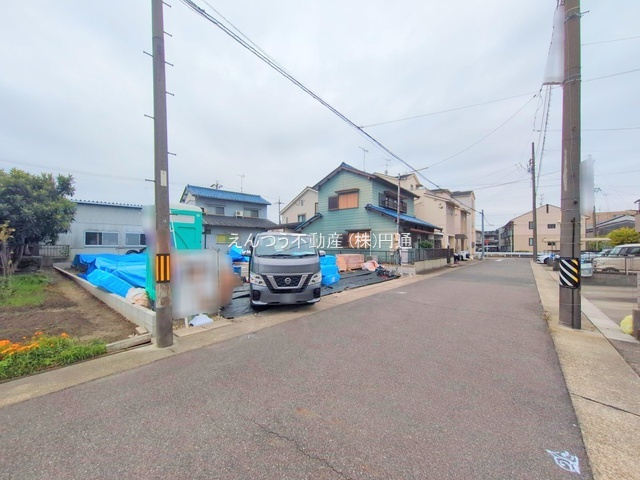 メルディア城西町の前面道路含む現地写真