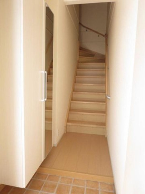 【玄関】 | レヴェランスＢ