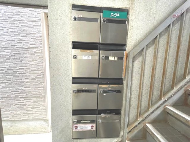 菊地ビルのエントランス