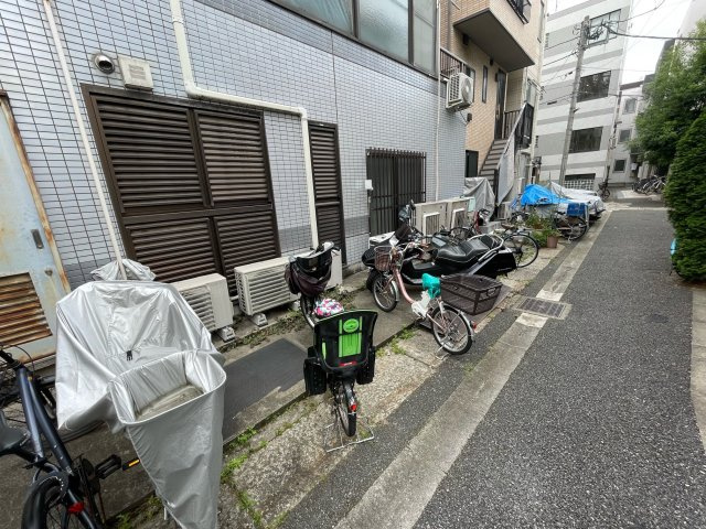 菊地ビルのロビー