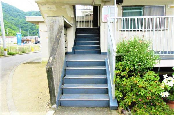 【エントランス】 | ビレッジハウス名東1号棟