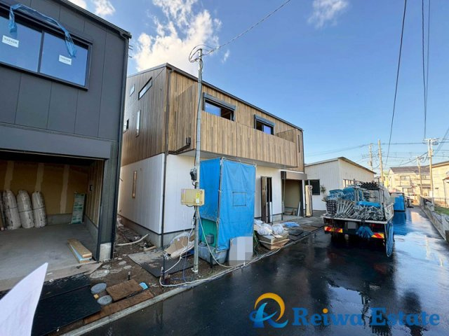 新築戸建　茅ヶ崎市下町屋2丁目の前面道路含む現地写真