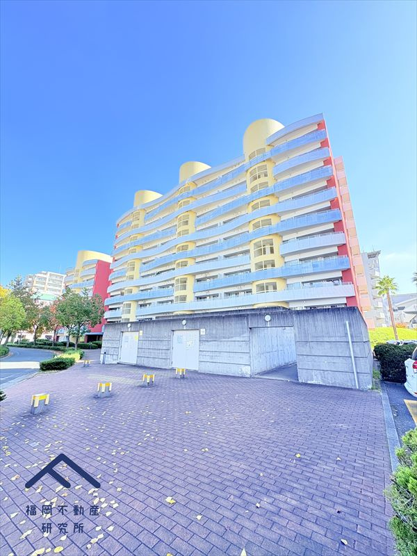 ネクサス香椎セントラルガーデンイースト2号棟の外観