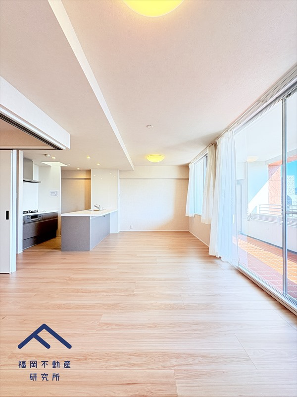 ネクサス香椎セントラルガーデンイースト2号棟の居間・リビング