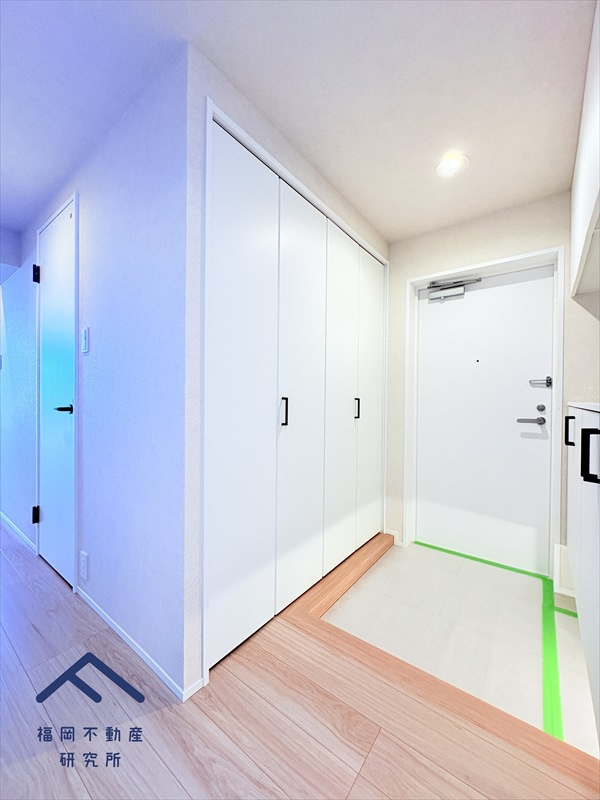 ネクサス香椎セントラルガーデンイースト2号棟の玄関
