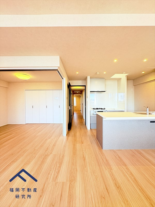 ネクサス香椎セントラルガーデンイースト2号棟の居間・リビング