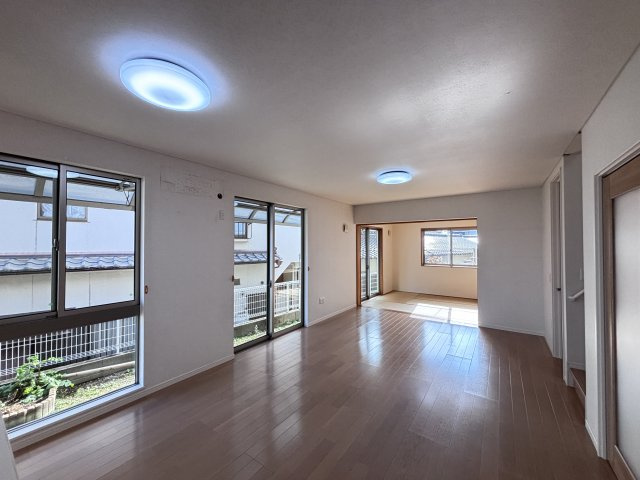  中古戸建　　　長楽寺１丁目の居間・リビング