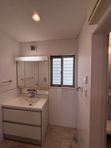  中古戸建　　　長楽寺１丁目の独立洗面台