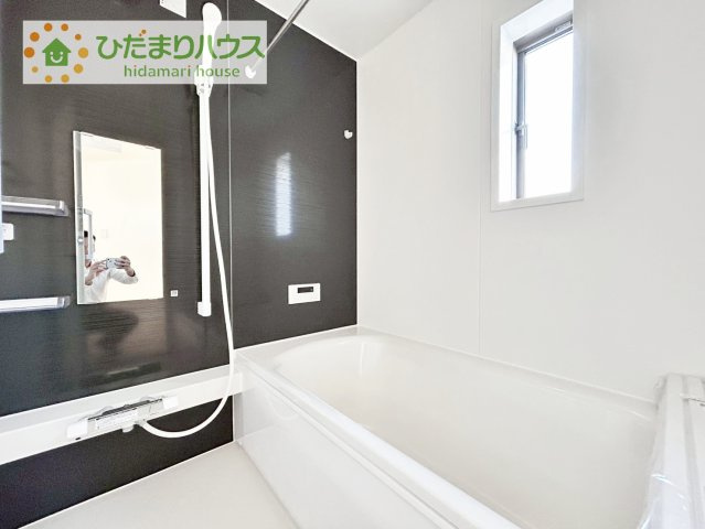 【浴室】 | 結城市結城第40　新築戸建　2号棟 | 大人が足を伸ばしても十分な広さ！一人でゆっくりくつろぐ時間も大切です！