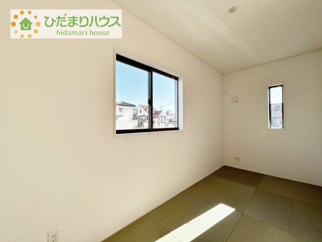 【和室】 | 結城市結城第40　新築戸建　2号棟 | 小さなお子さまのいる方におすすめ！リビング横の和室でお子様が遊んでる様子も確認できます(^^)/