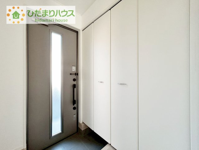 【玄関】 | 結城市結城第40　新築戸建　2号棟 | 家族の靴をたっぷり収納！大型シューズクローゼット付き(^^♪
