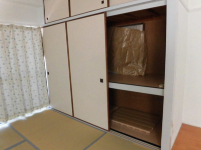 【収納】 | コーポフェニックス | 大きな収納スペースなのでたくさん収納できますね