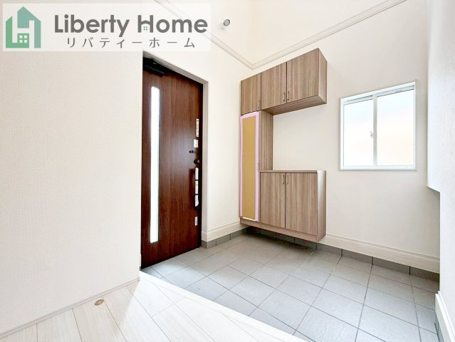 土浦市天川2丁目6期　新築戸建の玄関