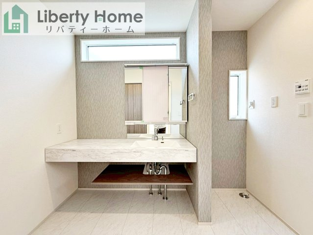 土浦市天川2丁目6期　新築戸建の独立洗面台