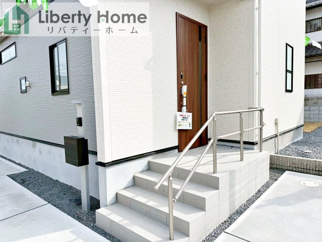土浦市天川2丁目6期　新築戸建のエントランス