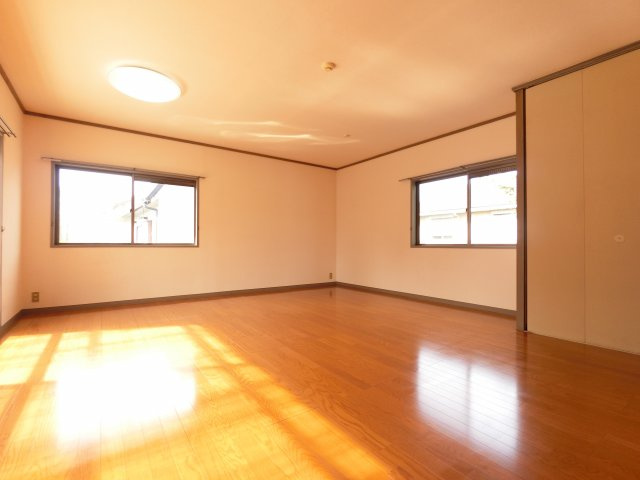 【寝室】