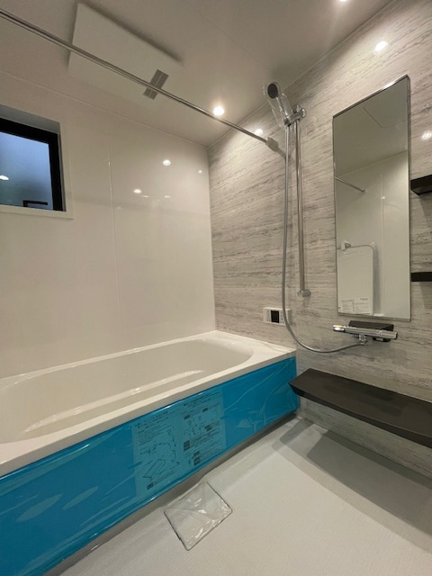 市川市新井１丁目　新築戸建ての浴室|2025年11月撮影