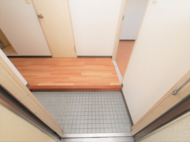 コーポ田中の玄関