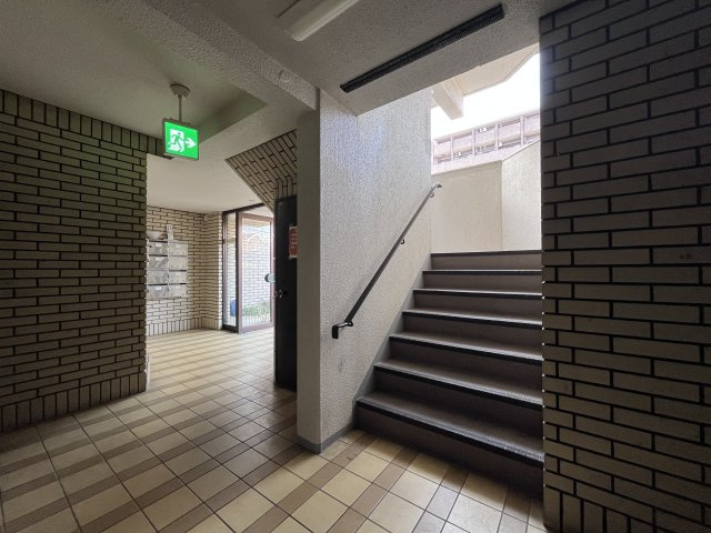 マンション花園のエントランス