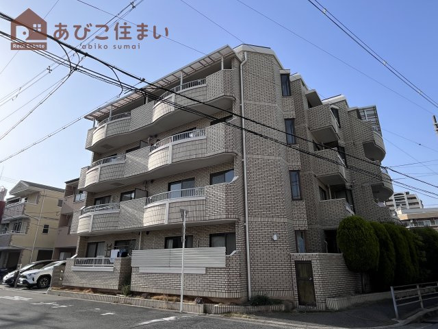 マンション花園の外観