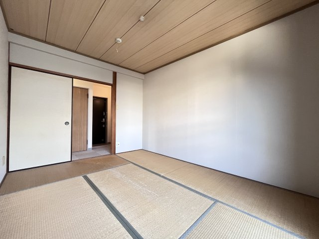 マンション花園の和室