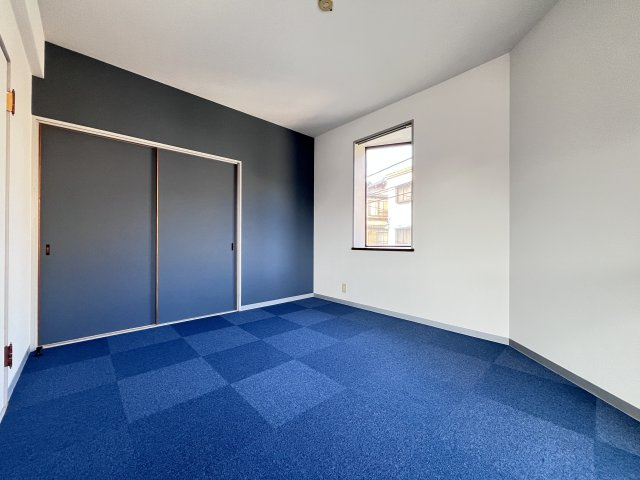 マンション花園の洋室