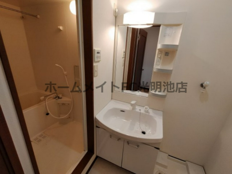 フジパレスフォーゲルⅢ番館の洗面所