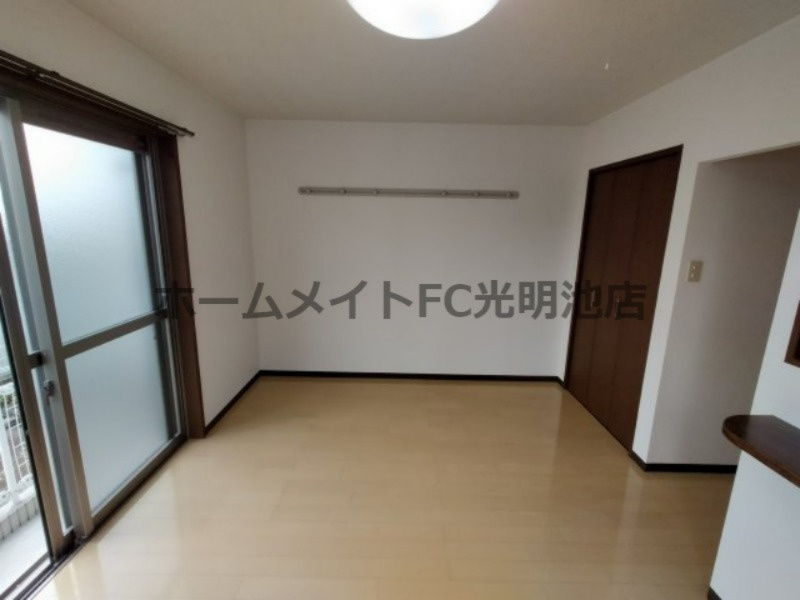 フジパレスフォーゲルⅢ番館の居間・リビング