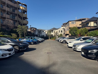 【駐車場】