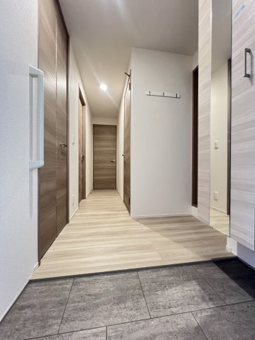 ラ　メゾン林崎の玄関