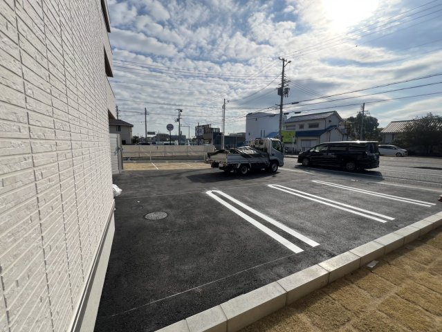 ラ　メゾン林崎の駐車場