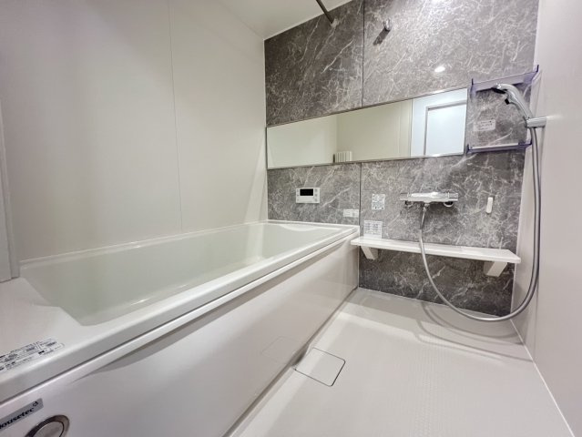 ラ　メゾン林崎の浴室