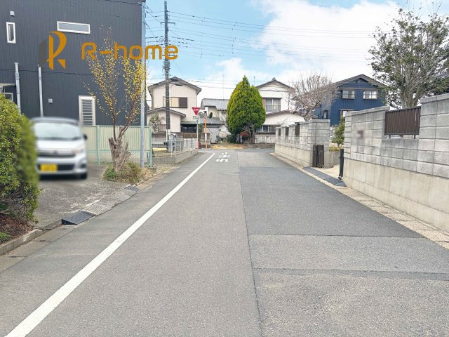 龍ケ崎市姫宮町　新築戸建て　1号棟の前面道路含む現地写真|堂々！建物完成♪実際のお部屋をご見学可能です♪
ご見学が一番の資料！お気軽にお問い合わせ下さい♪