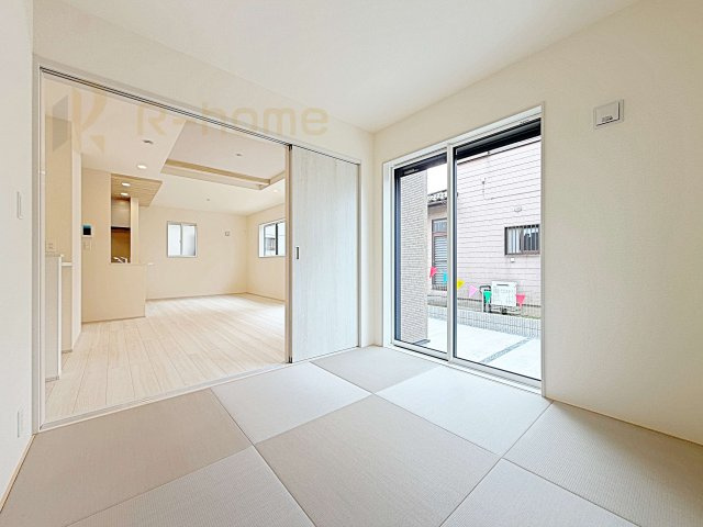 龍ケ崎市姫宮町　新築戸建て　1号棟の和室|フローリングより衝撃が少ない和室は、ご両親のお部屋やキッズスペース、客間としても活用頂けます。