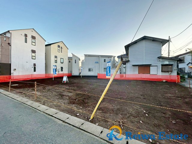 売地　茅ヶ崎市十間坂2丁目の前面道路含む現地写真