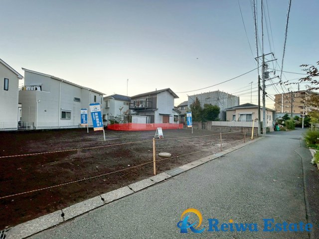 売地　茅ヶ崎市十間坂2丁目の前面道路含む現地写真