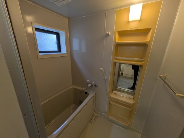 カーサよしはなⅡの浴室