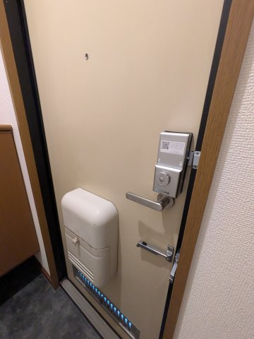 カーサよしはなⅡの玄関