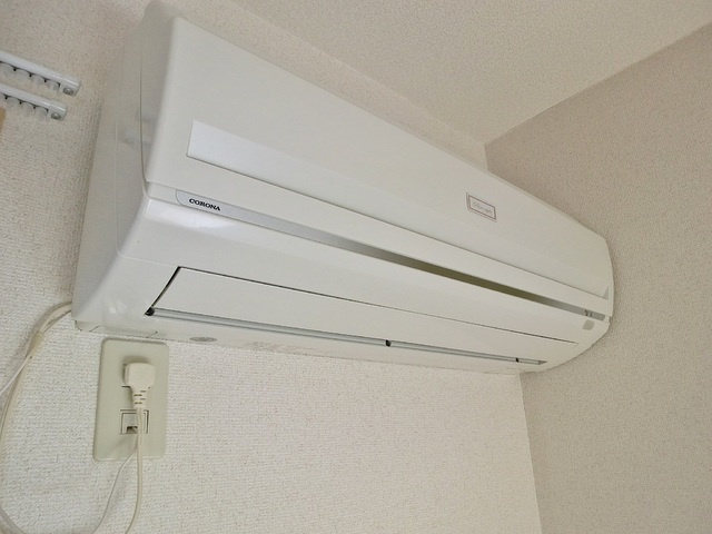 ドルフクレセント　参番館の玄関|カードキータイプの玄関ドアです♪