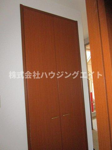 ひたちなか市高場６丁目のアパートの収納